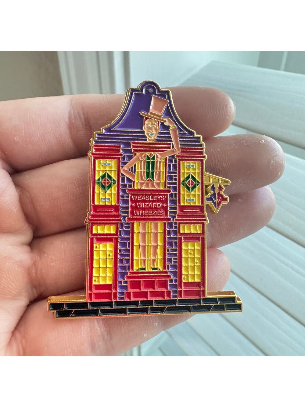 Weasley Wizard Wheezes Store Harry Potter Enamel Pins 217-1